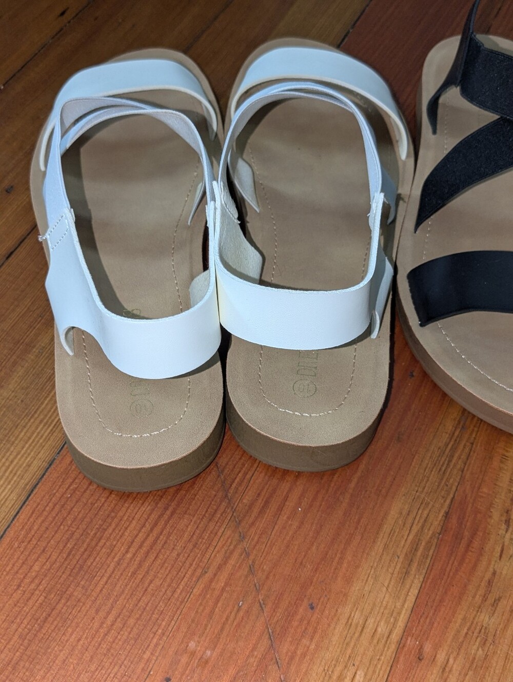 DREAM PAIRS - SIZE 10 BLACK & WHITE - Picture 10 of 15